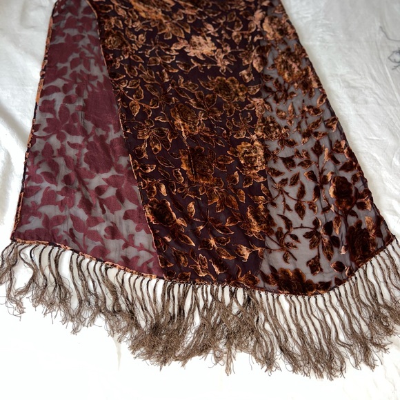 See-through floral scarf/wrap - Picture 6 of 9